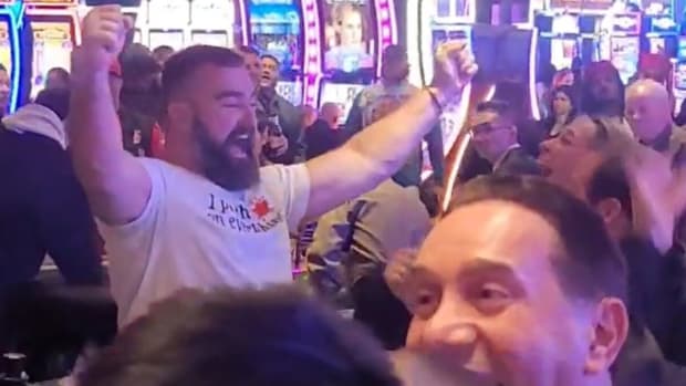 Jason-Kelce-Vegas-CAsino-win-1200x675